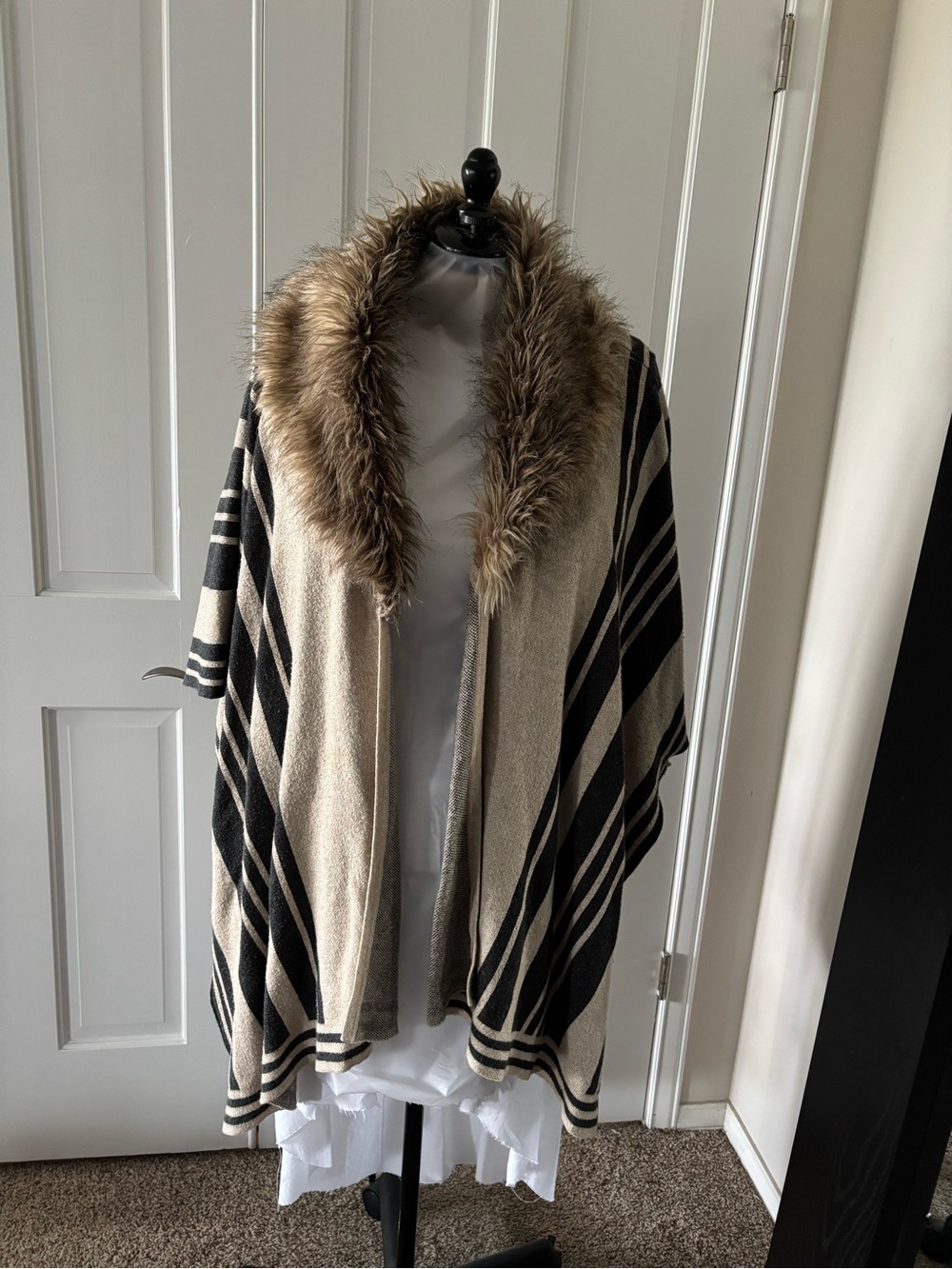 Merona Beige and Black Striped Faux-Fur Trim Open-Front Poncho